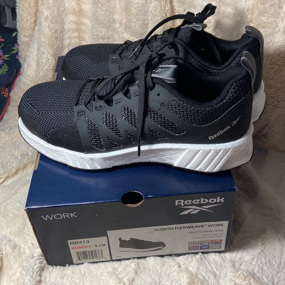 Nib Reebok fusion flex wave work shoe